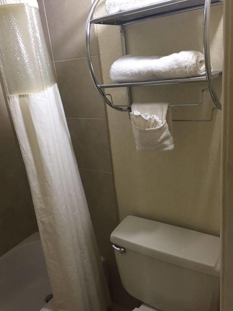 Days Inn By Wyndham Farmington Nm Екстериор снимка